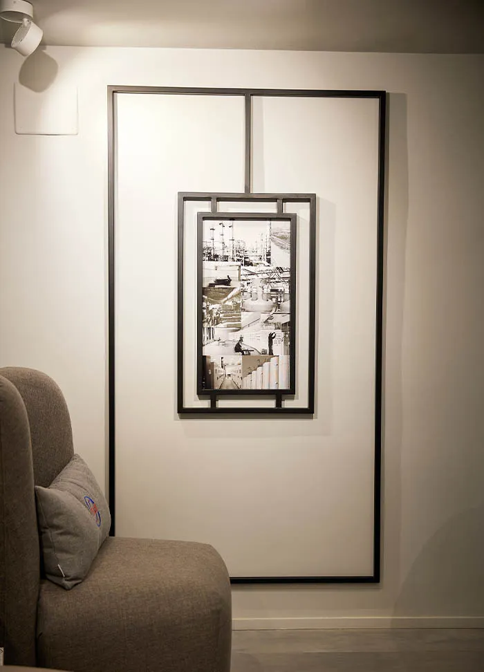 Ramă decorativă din metal pentru tablou, amenajare interioară